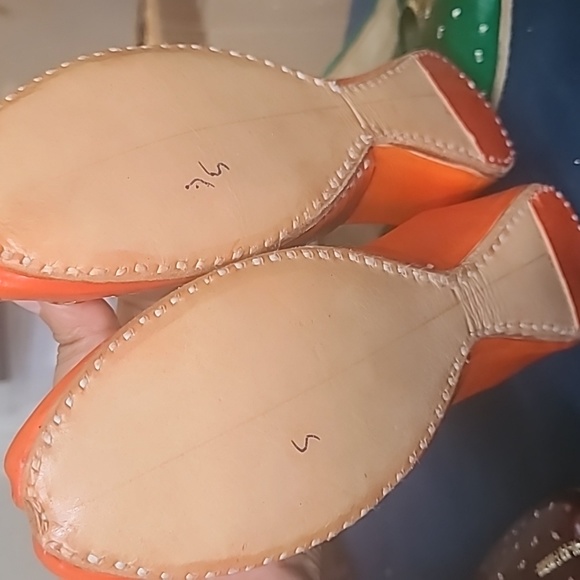 Shoes - Picture 6 of 7